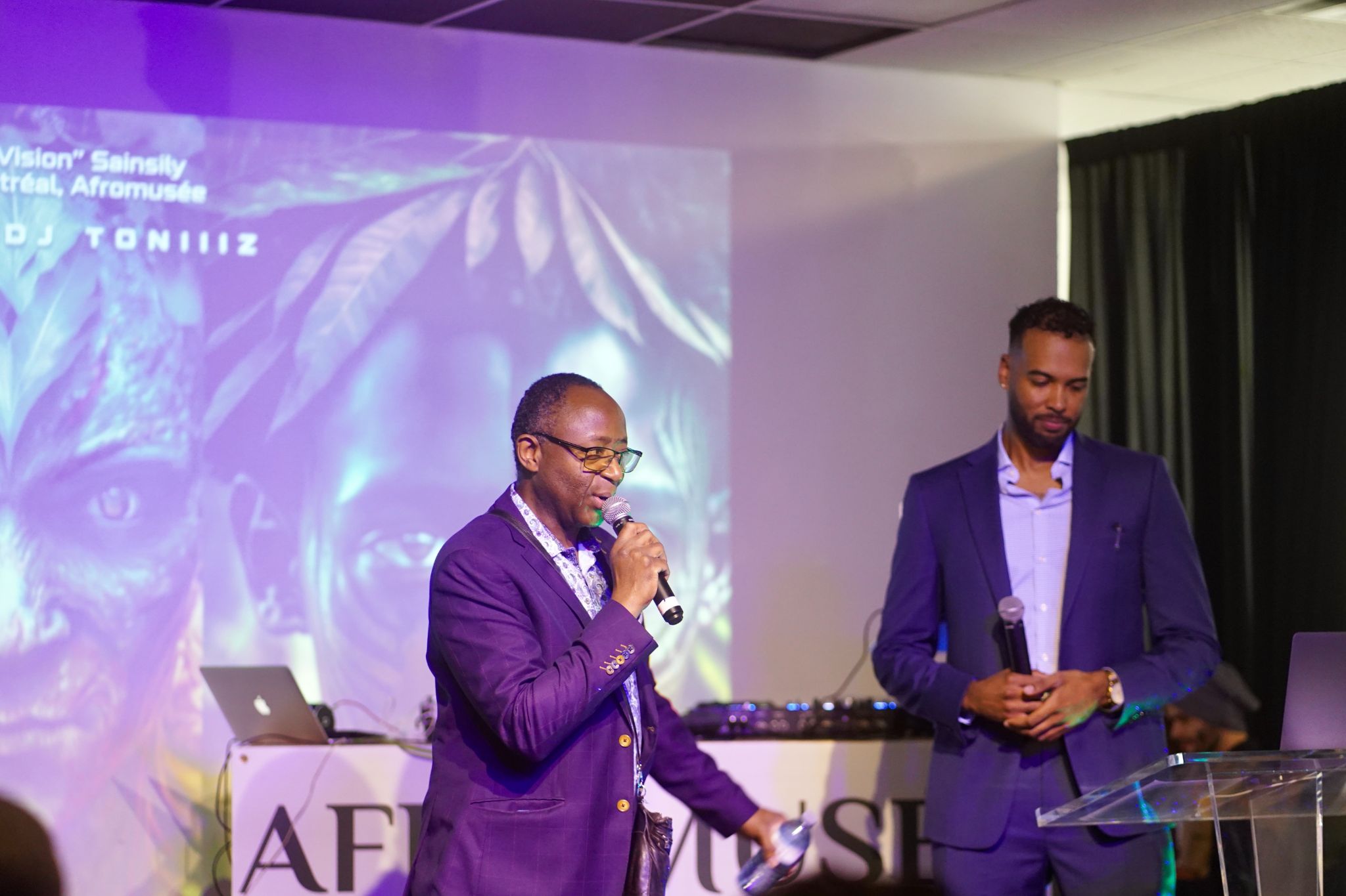 Caribéano-futurisme opening moment at Afromusée with Manuel on stage